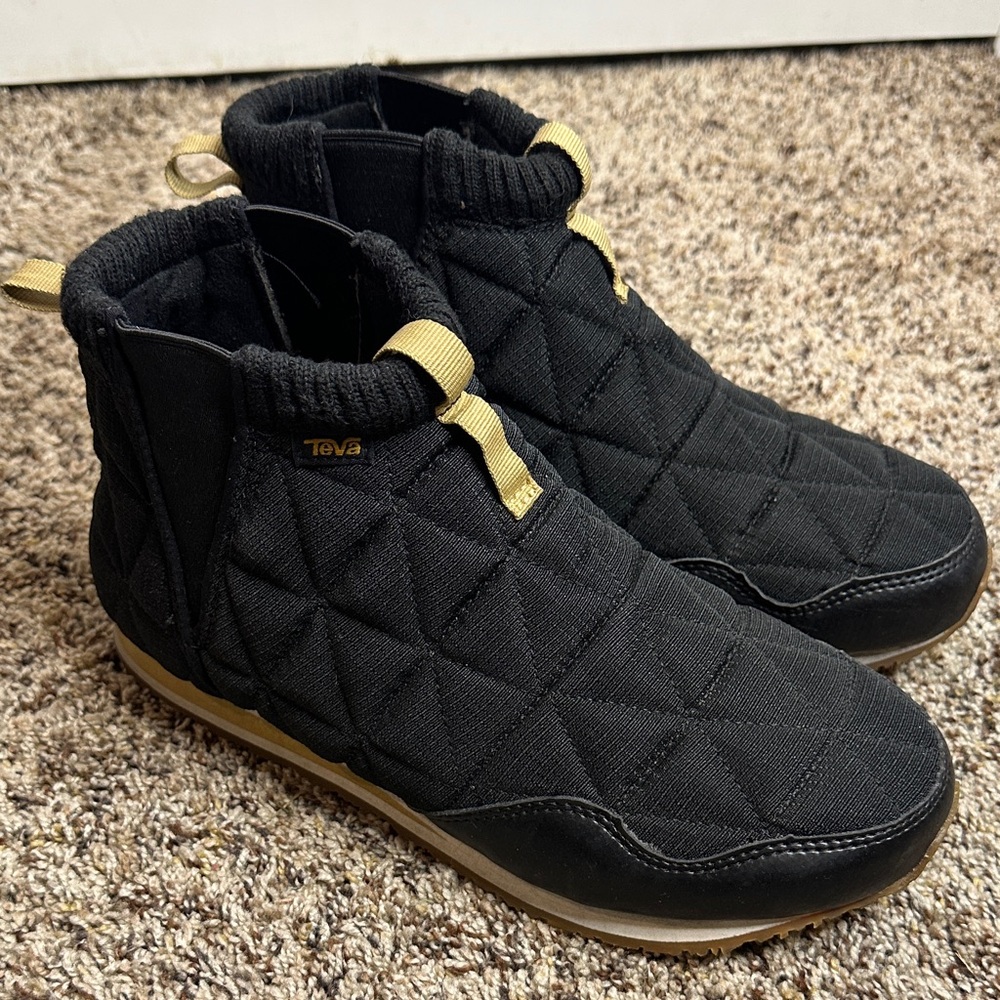 Teva Black and Tan Quilted Ankle Slip-On Boots